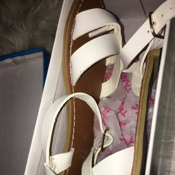 Sandals - Picture 2 of 3